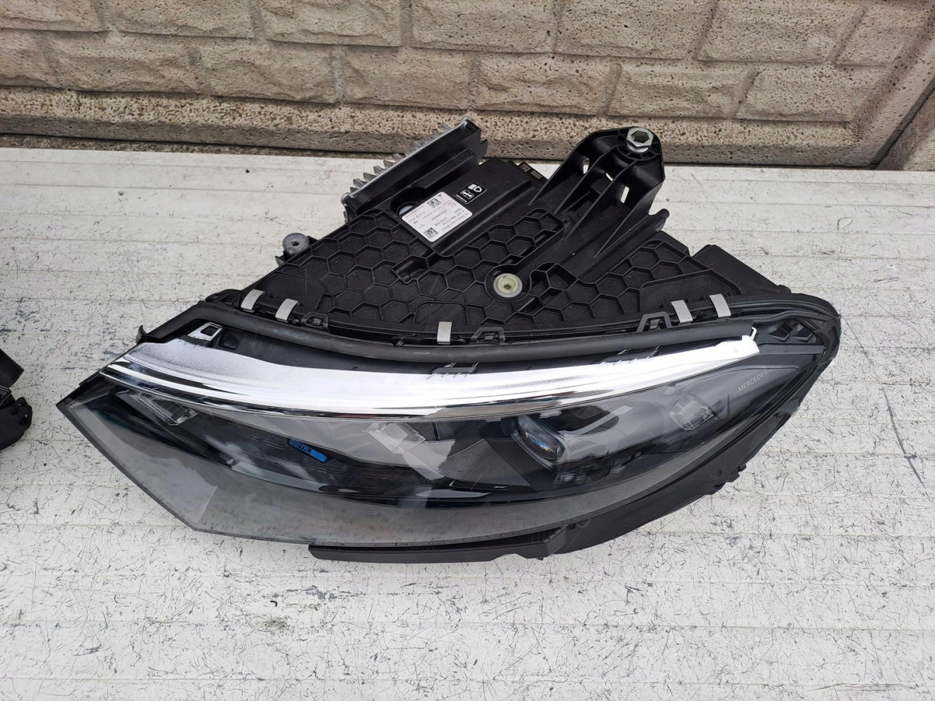 LAMPA PRAWA LEWA MERCEDES W297 EQS A 297 906 03 02/A 297 906 04 02 - (17136756985)