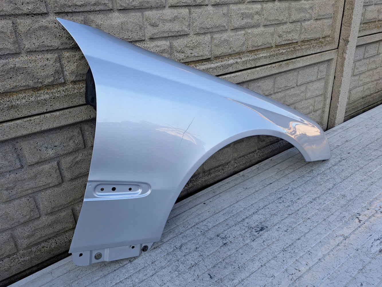 MERCEDES CLK W209 W 209 BŁOTNIK PRZEDNI PRAWY - (17148545171)