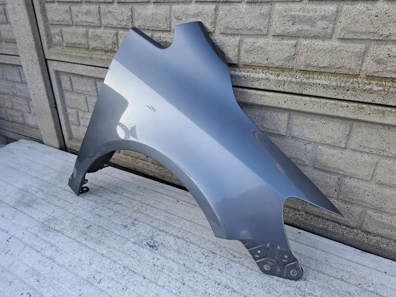 VW GOLF 5 6 + PLUS 04-17 BŁOTNIK PRAWY PRZÓD - (17148566782)