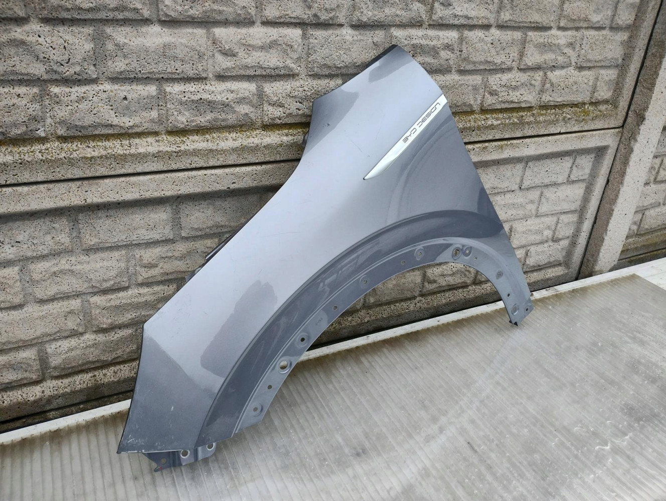 BYD ATTO 3 BŁOTNIK LEWY - (17148589332)