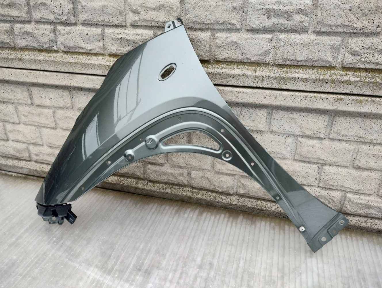 BŁOTNIK LEWY PRZÓD TOYOTA AYGO X 22-24 - (17148674117)