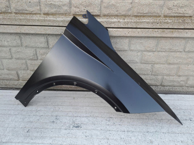 SEAT ARONA BŁOTNIK PRZEDNI PRAWY NOWY - (17157977545)