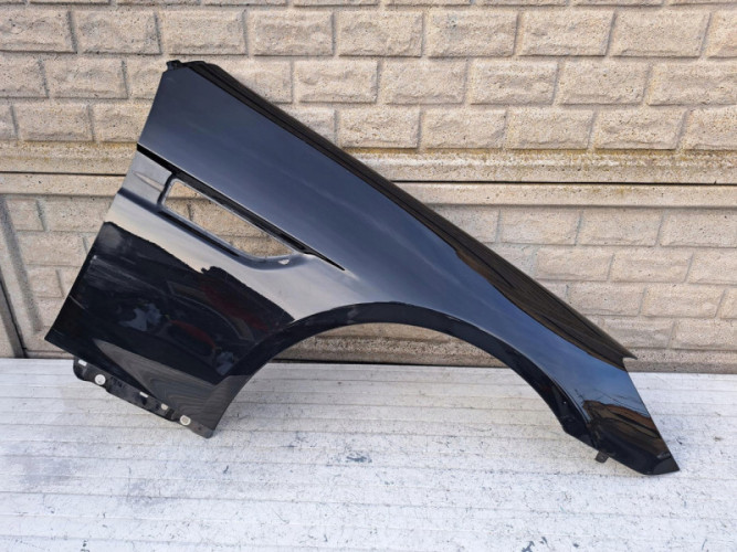 MERCEDES SLK W 172 W172 BŁOTNIK PRZEDNI PRAWY - (17158051629)