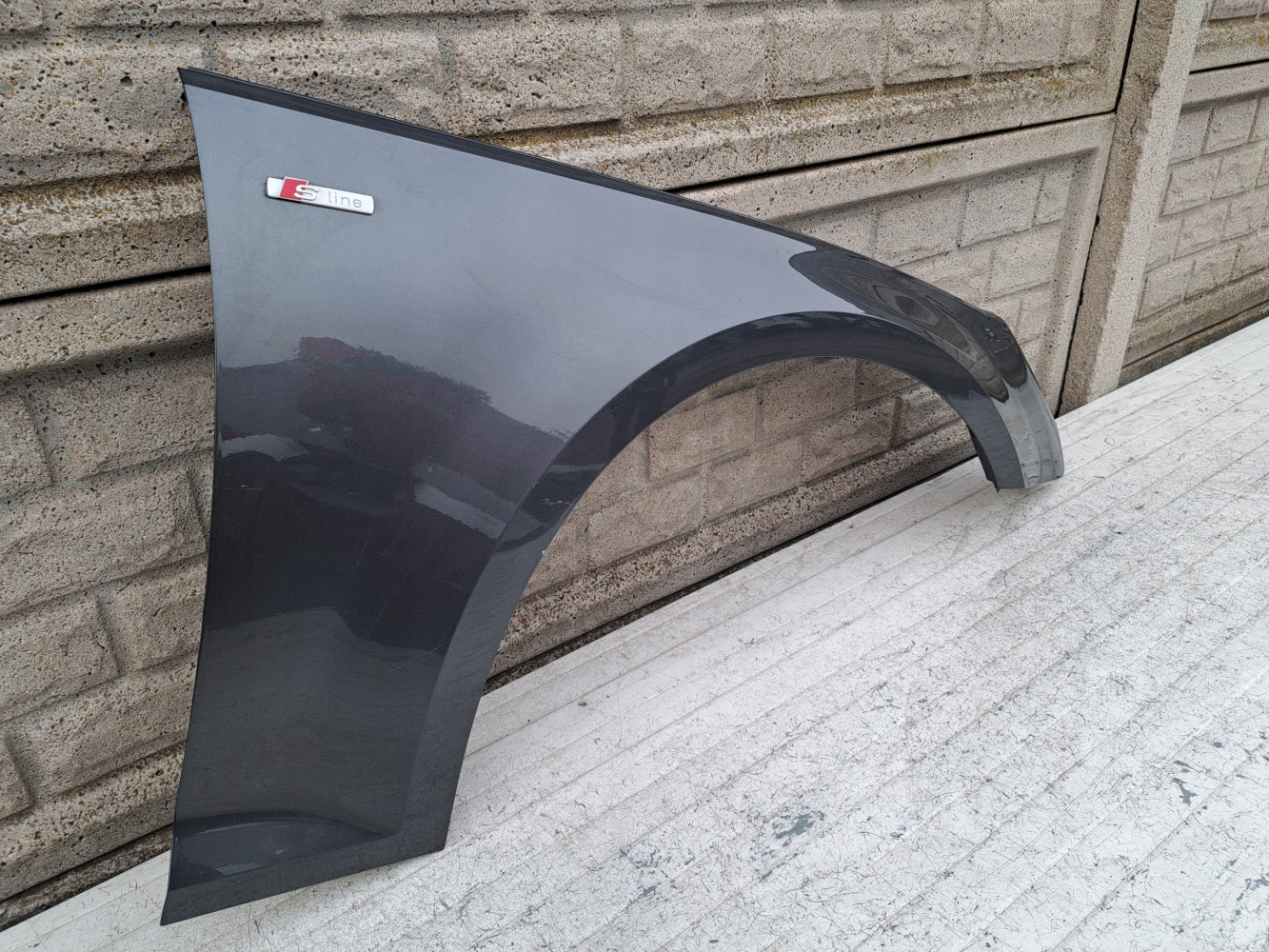AUDI A4 B9 8W 2015-2020 BŁOTNIK PRAWY PRZEDNI - (17168503896)