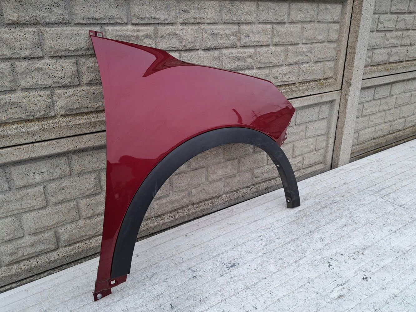 SSANGYONG TIVOLI LIFT 19- BŁOTNIK PRAWY PRZEDNI - (17168547410)