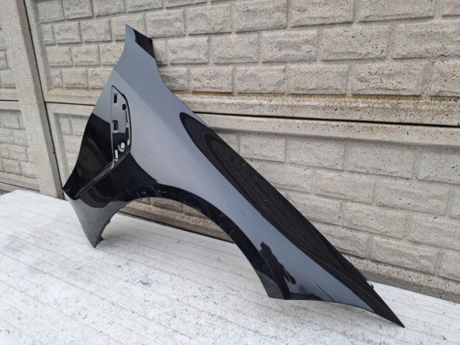 BMW M3 G80 BŁOTNIK PRAWY PRZEDNI - (17168572260)