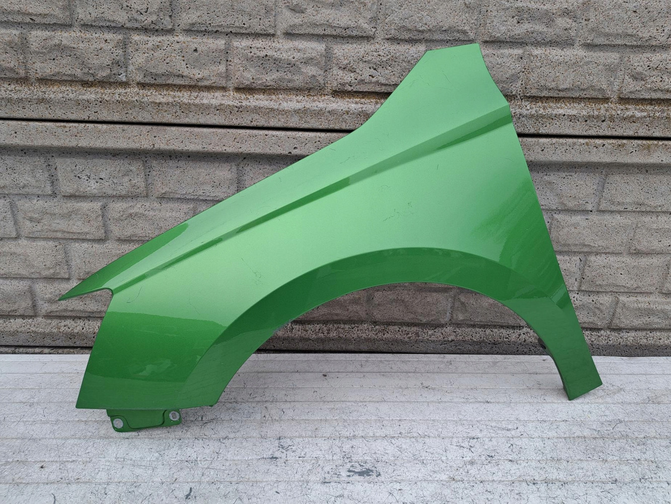 SKODA FABIA 3 III 14-21 BŁOTNIK PRZEDNI LEWY - (17168590579)