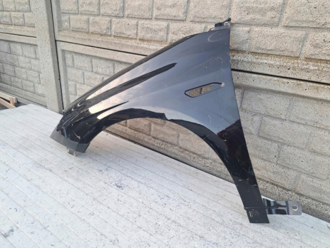 LANCIA DELTA 08-14 BŁOTNIK PRZEDNI LEWY - (17196077034)