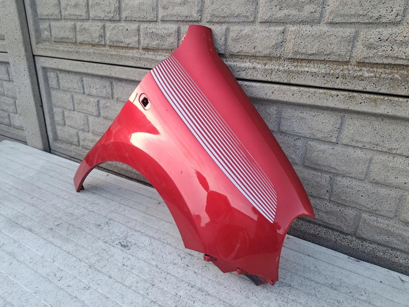 RENAULT TWINGO III 3 14-21 BŁOTNIK PRZEDNI PRAWY - (17196080884)