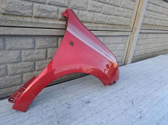 RENAULT TWINGO III 3 14-21 BŁOTNIK PRZEDNI PRAWY - (17196080884)