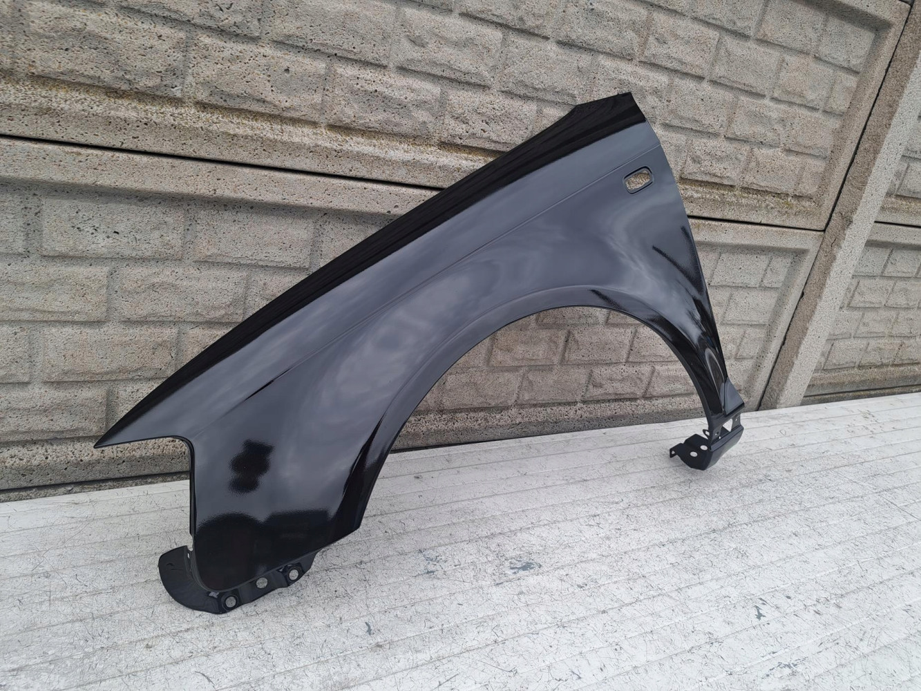 AUDI A3 8P0 03-08 PRZED LIFT BŁOTNIK PRZEDNI LEWY - (17196181923)