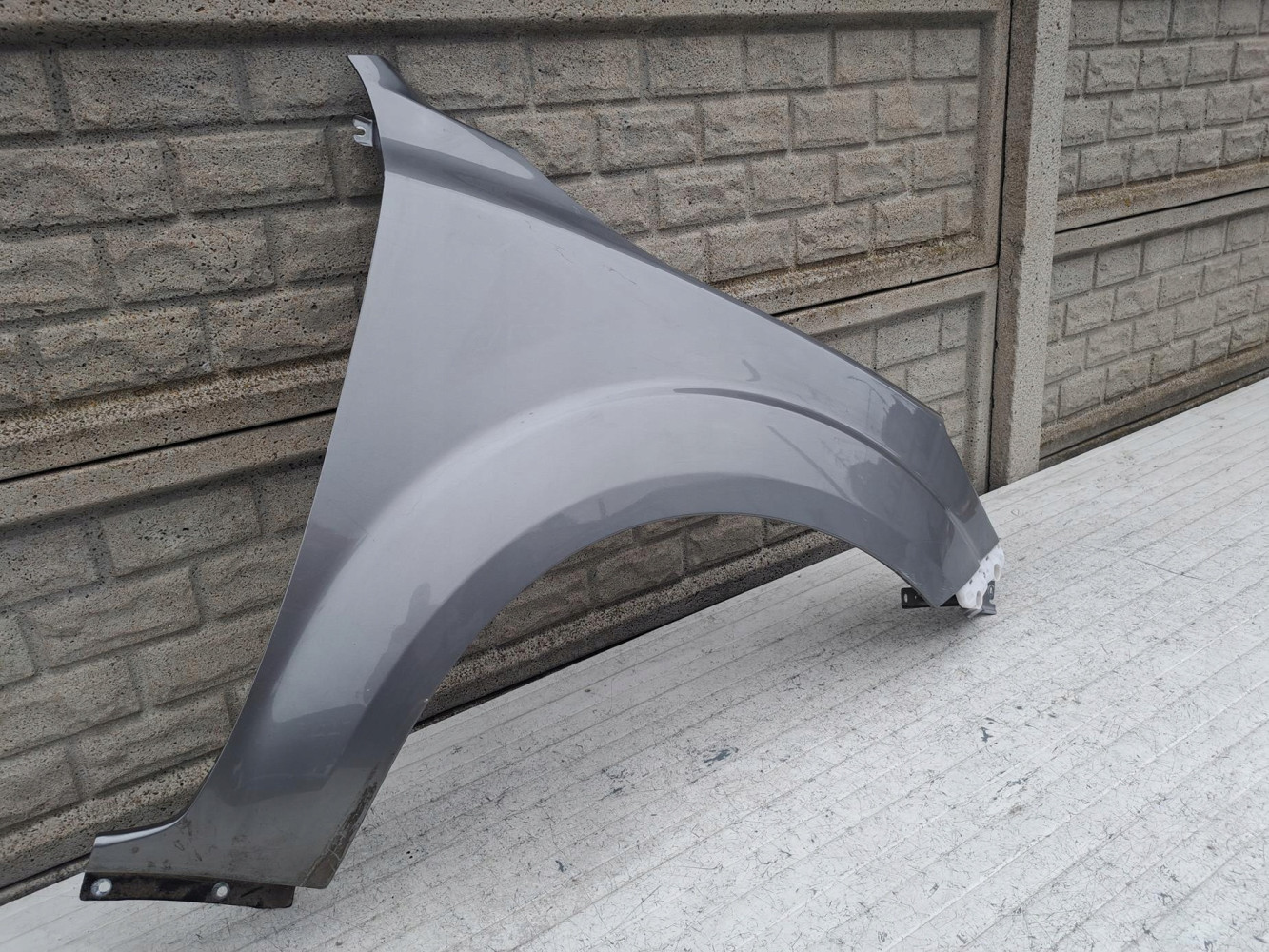 NISSAN NAVARA IV 16-24 BŁOTNIK PRZEDNI PRAWY - (17196289227)