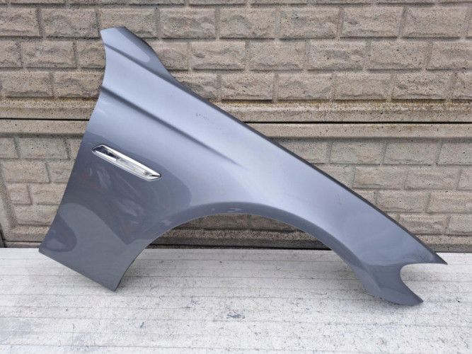 BMW 5 V F10 F11 2009-2017 BŁOTNIK PRAWY PRZEDNI - (17207752643)