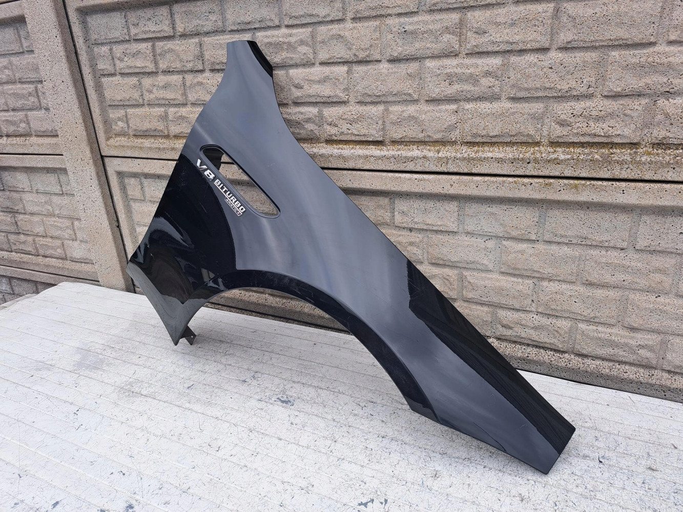 MERCEDES AMG GT 4 DOOR A290 BŁOTNIK PRAWY PRZEDNI - (17207753945)