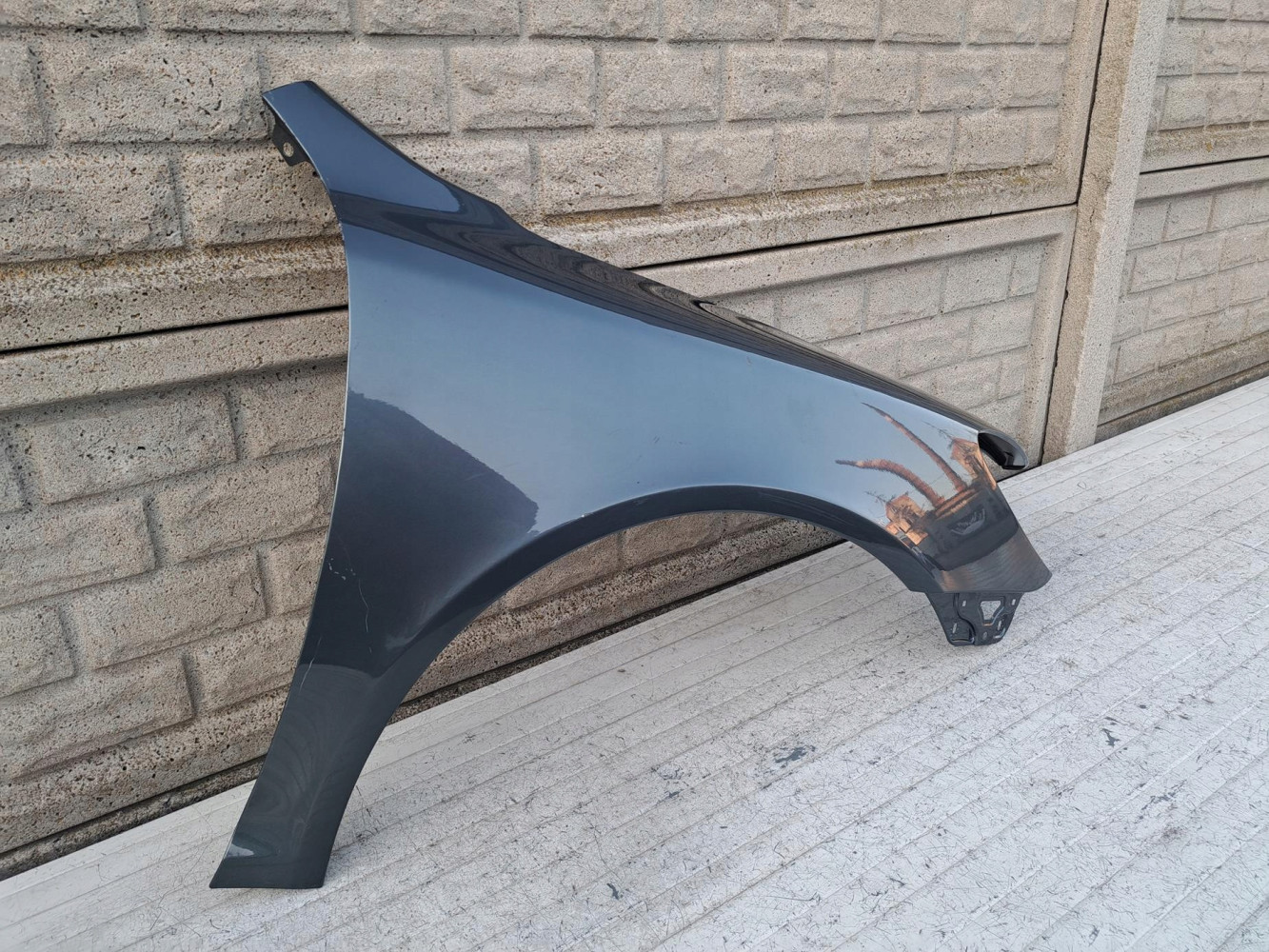 SKODA OCTAVIA II 2 LIFT 08-13 BŁOTNIK PRAWY PRZÓD - (17207785241)