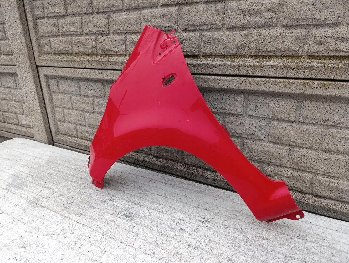 CITROEN C1 PEUGEOT 107 05-15 BŁOTNIK PRZEDNI LEWY - (17233068852)