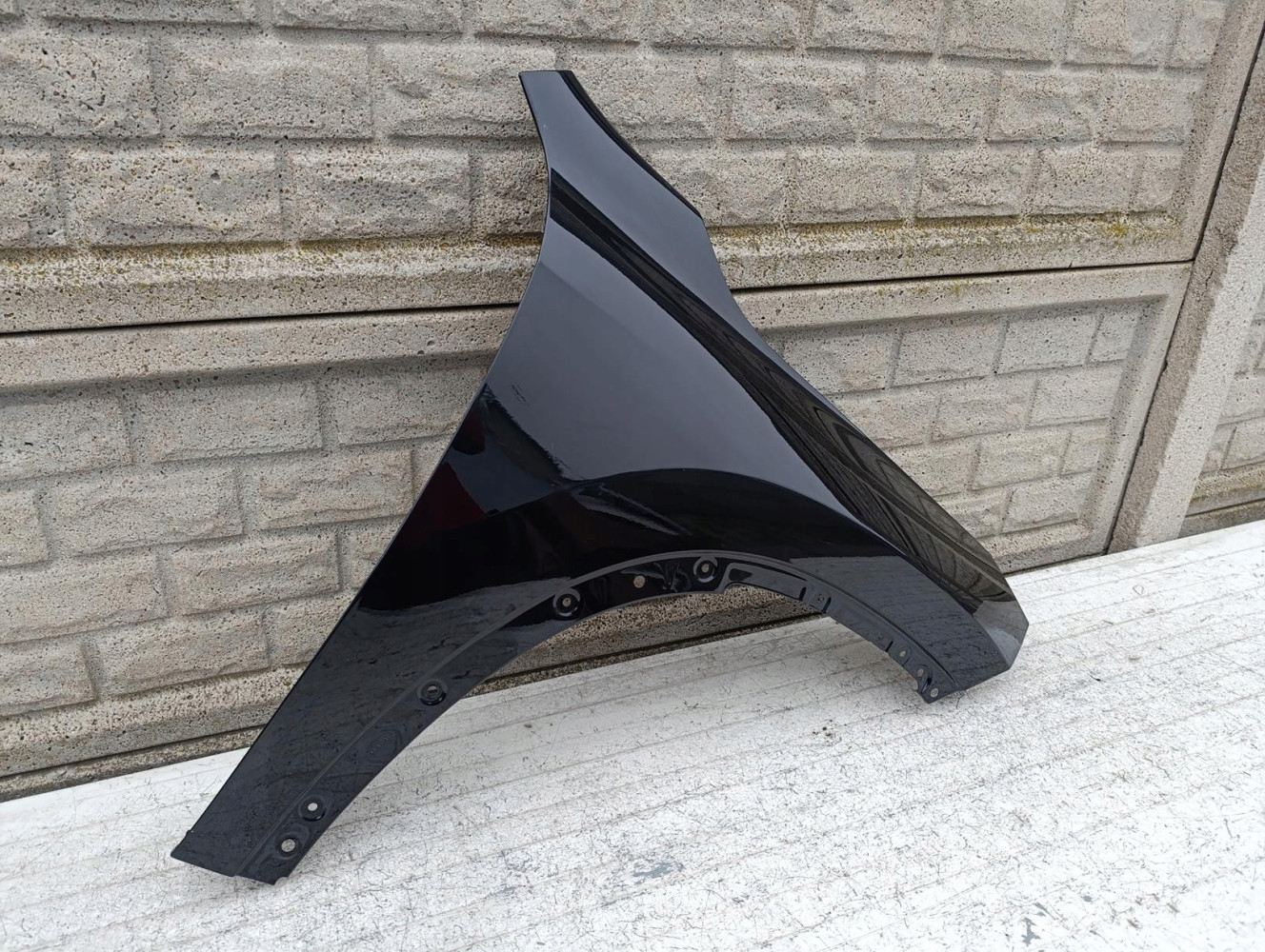 BŁOTNIK PRAWY PRZEDNI BMW X1 U11 2022- - (17233127184)