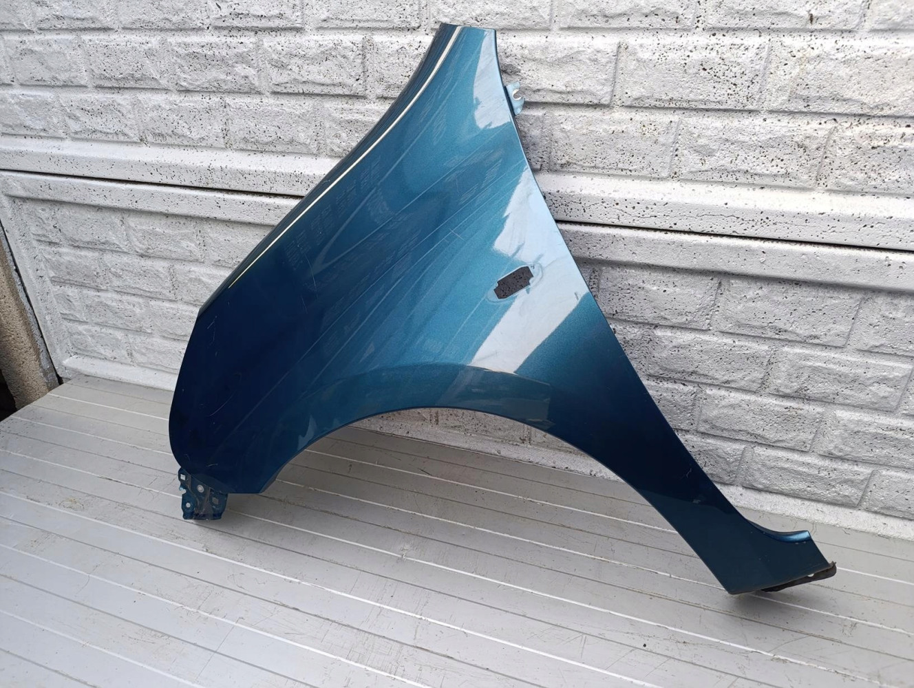 NISSAN MICRA K13 LIFT 13-18 BŁOTNIK PRZEDNI LEWY - (17270546004)