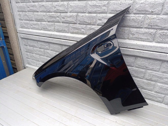 BMW F87 M2 BŁOTNIK PRZEDNI LEWY - (17270569283)
