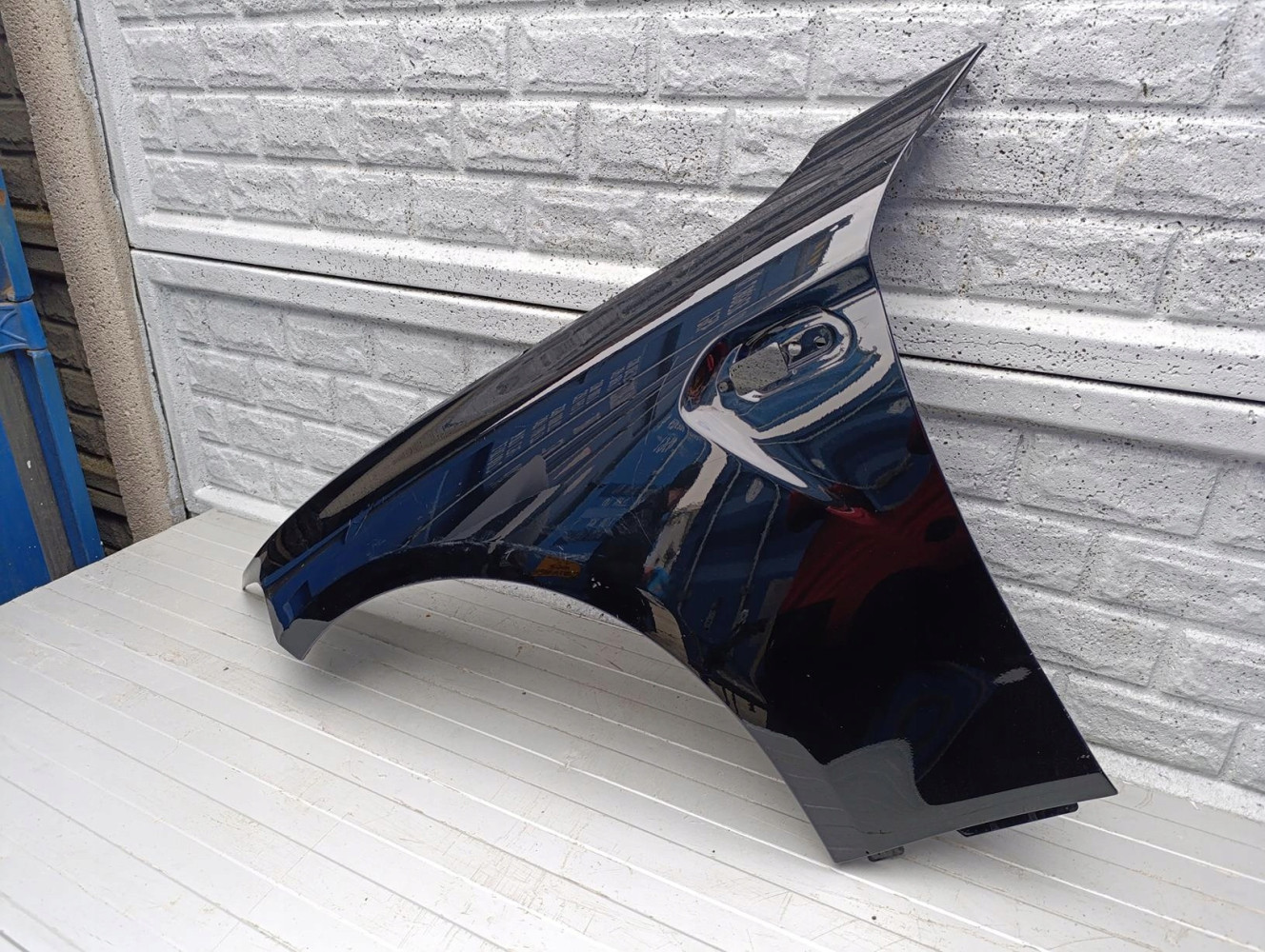 BMW F87 M2 BŁOTNIK PRZEDNI LEWY - (17270569283)