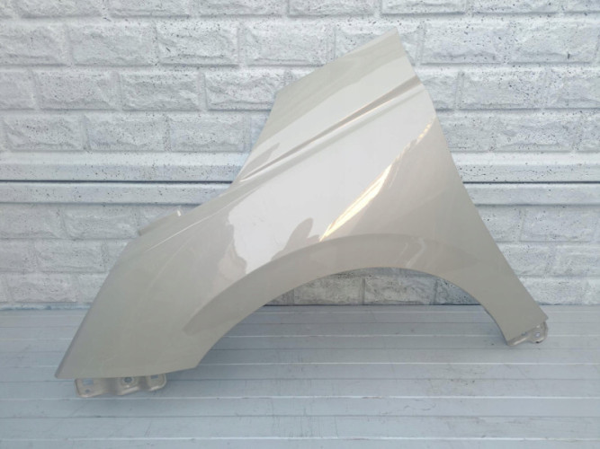 SUZUKI SWIFT Mk9 BŁOTNIK PRZEDNI LEWY - (17278756526)