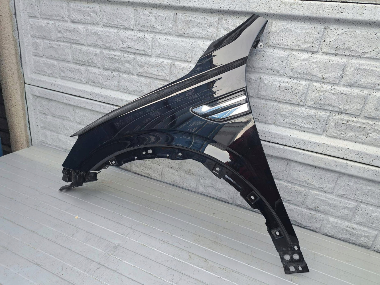RENAULT ARKANA BŁOTNIK LEWY PRZEDNI - (17278949057)