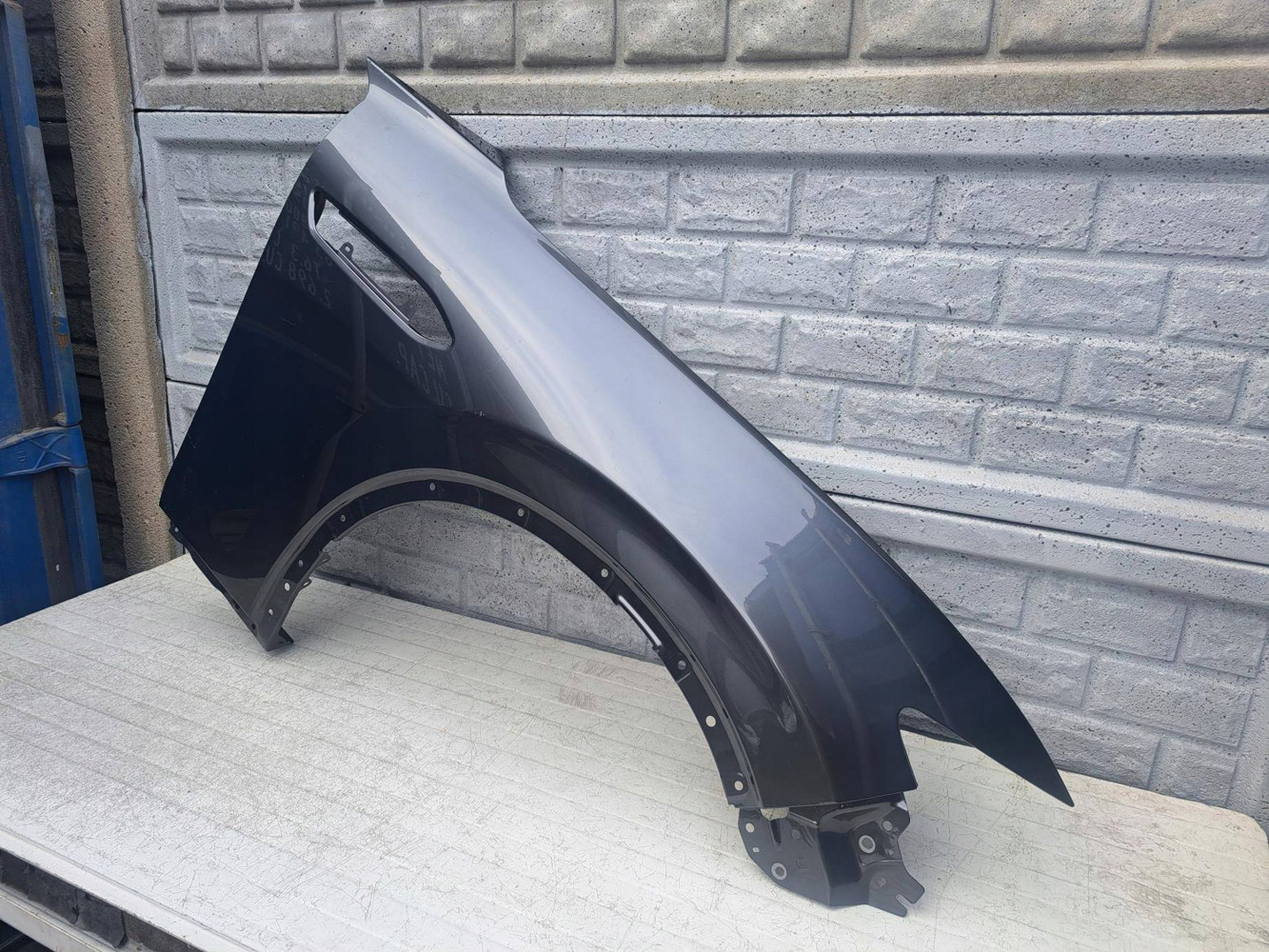 MAZDA CX-60 BŁOTNIK PRAWY PRZEDNI - (17278976295)