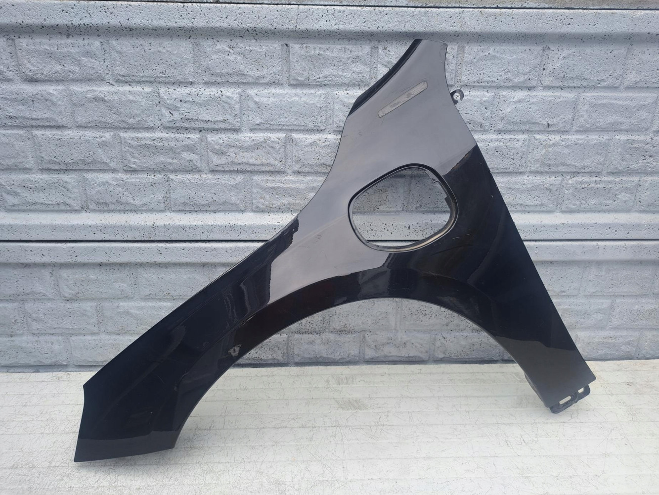 VOLVO S60 V60 LIFT PLUG-IN 13-19 BŁOTNIK PRZEDNI LEWY - (17279032524)