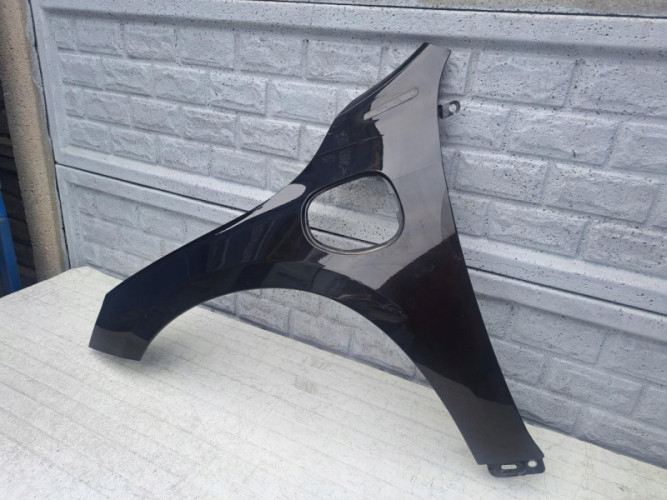 VOLVO S60 V60 LIFT PLUG-IN 13-19 BŁOTNIK PRZEDNI LEWY - (17279032524)