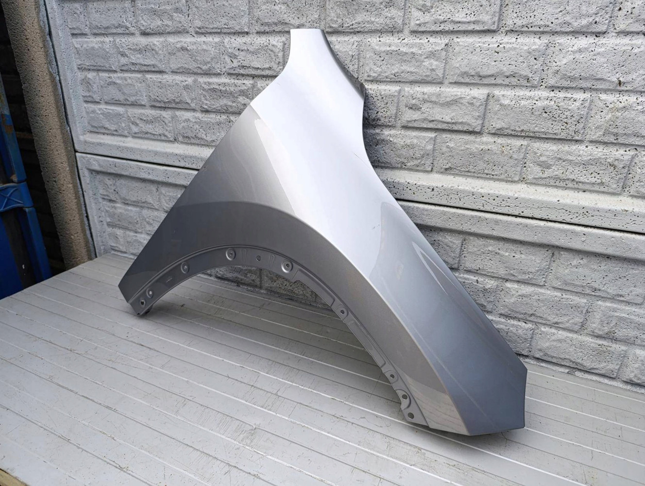 BŁOTNIK PRAWY PRZEDNI BMW X1 U11 2022- - (17289080404)
