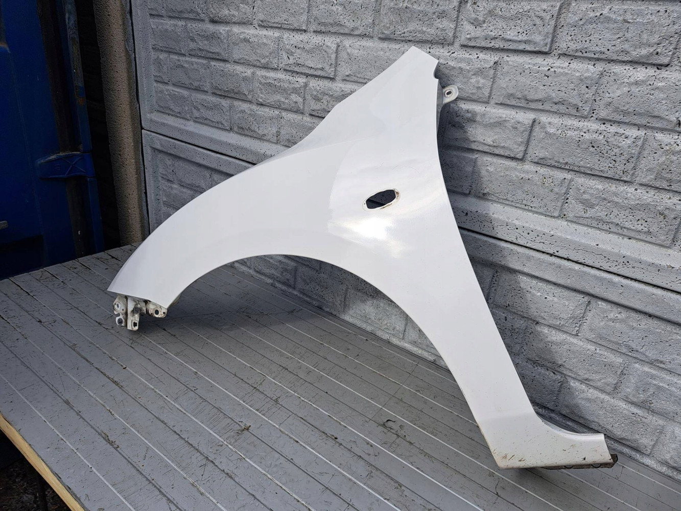 MAZDA 3 III 08-13 BŁOTNIK PRZEDNI LEWY - (17299962730)