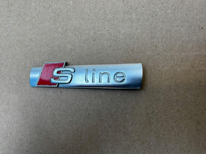 AUDI S-LINE S LINE SREBNY EMBLEMAT ZNACZEK ORYGINAŁ - (17317769306)