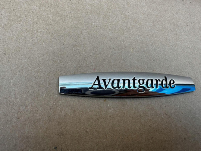 MERCEDES AVANGARDE EMBLEMAT ZNACZEK ORYGINAŁ - (17317866419)