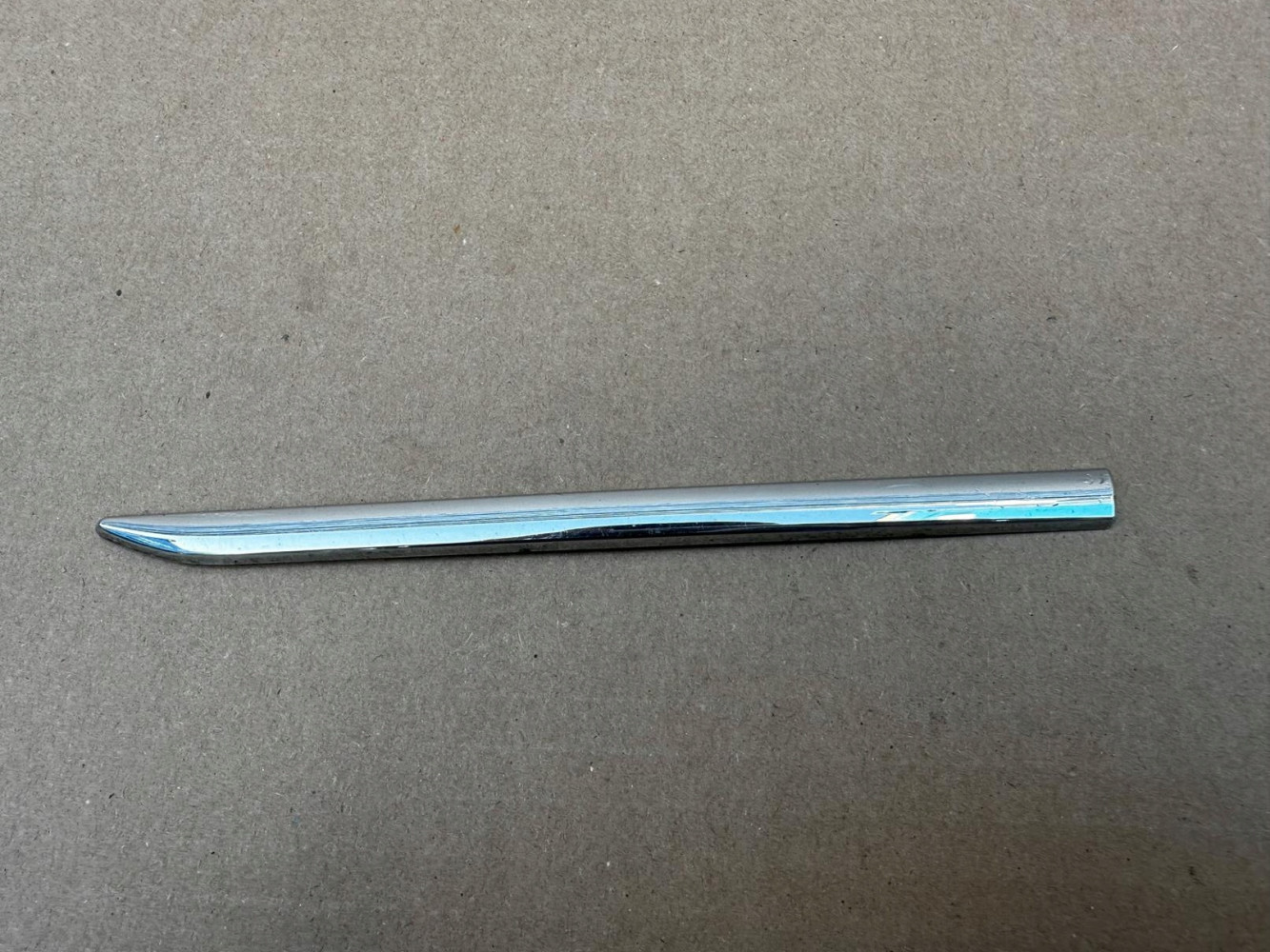 MERCEDES E 212 W212 EMBLEMAT ZNACZEK ORYGINAŁ - (17317947649)