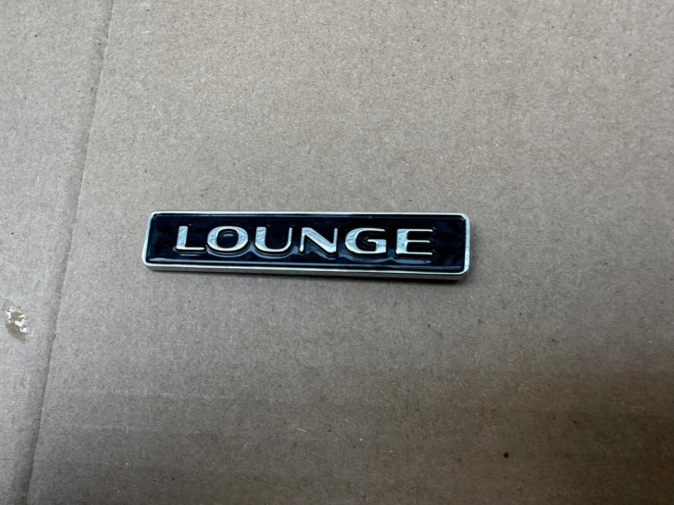 VW LOUNGE GOLF TIGUAN POLO EMBLEMAT ZNACZEK ORYGINAŁ - (17318202996)