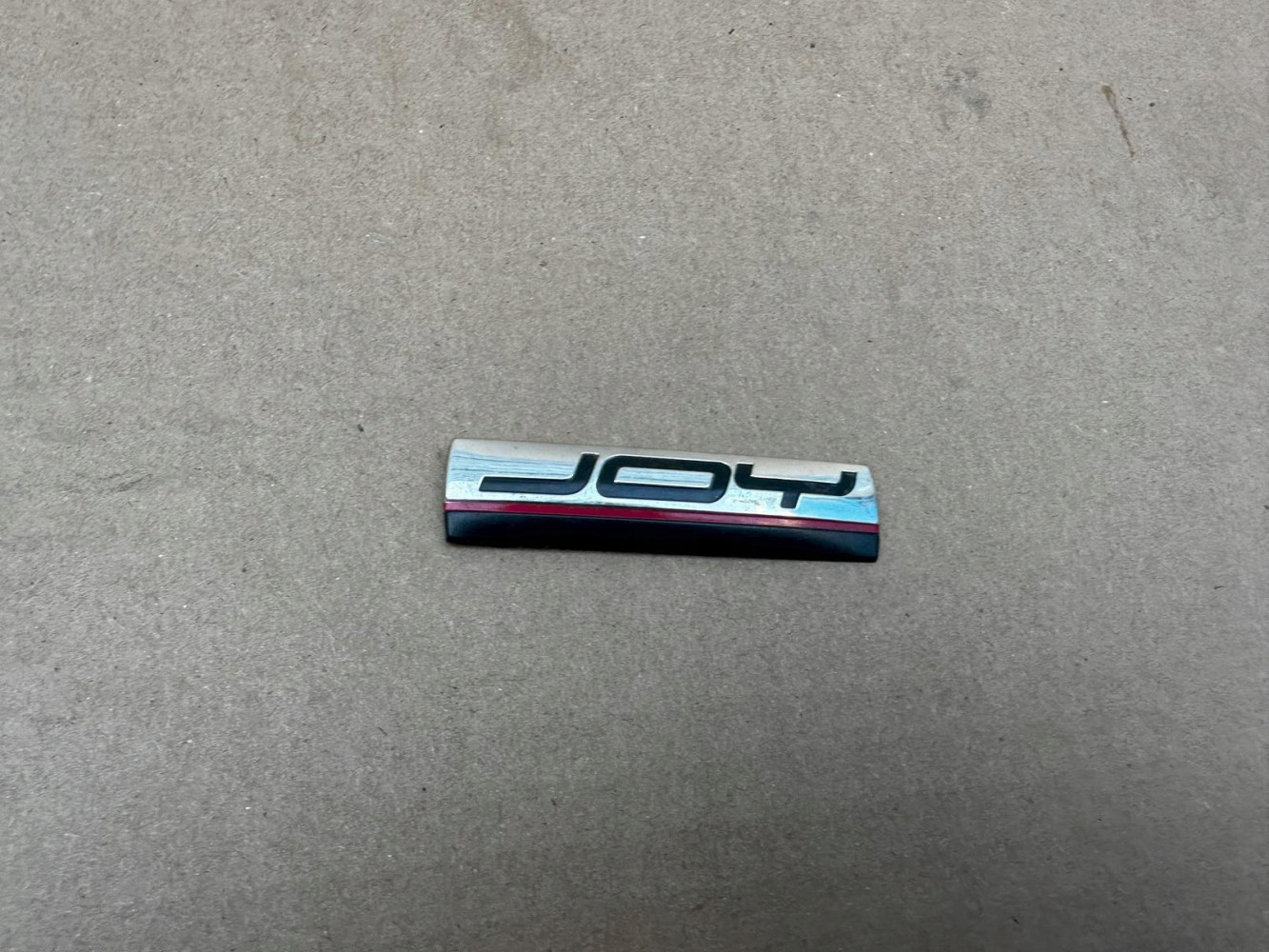 JOY SKODA YETI EMBLEMAT ZNACZEK ORYGINAŁ - (17318223186)