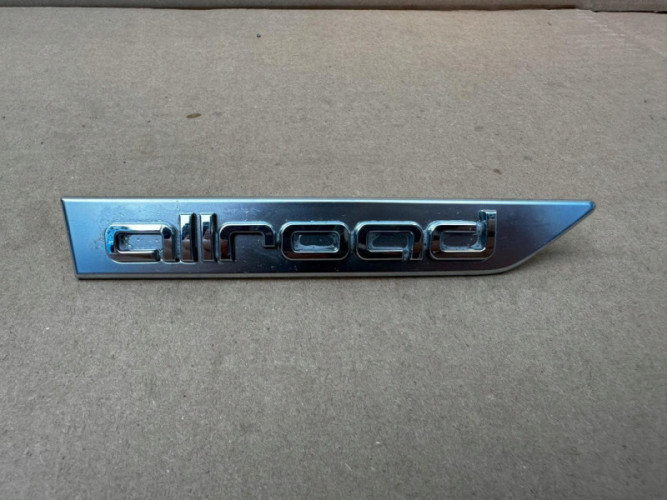 Audi A4 B9 ALLROAD EMBLEMAT ZNACZEK ORYGINAŁ - (17318225611)