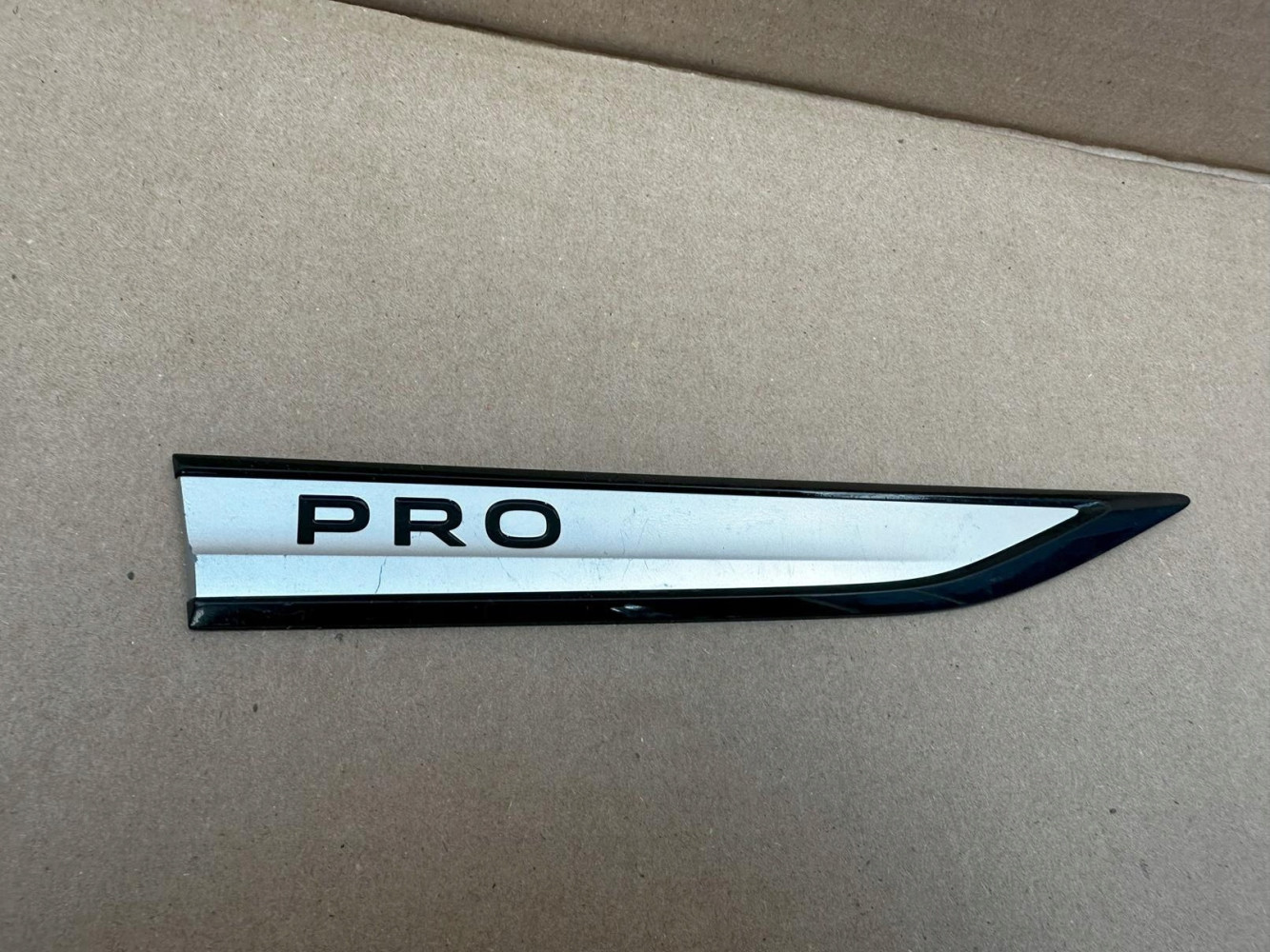 VW ID3 VOLKSWAGEN PRO EMBLEMAT ZNACZEK ORYGINAŁ - (17319706727)