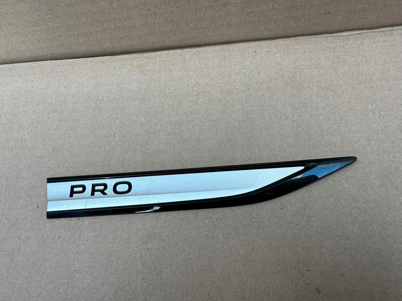 VW ID3 VOLKSWAGEN PRO EMBLEMAT ZNACZEK ORYGINAŁ - (17319706727)