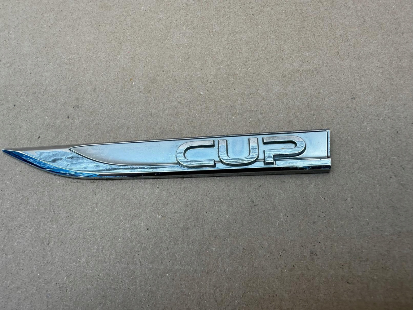 CUP VW GOLF VII EMBLEMAT ZNACZEK ORYGINAŁ - (17319719249)