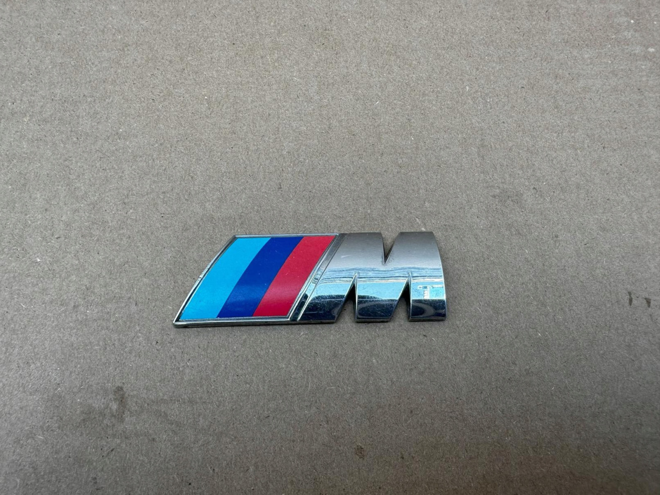 BMW M POWER M PAKIET EMBLEMAT ZNACZEK ORYGINAŁ - (17319858857)