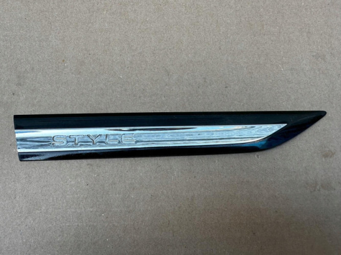 VW GOLF VIII 5H0853688P/M EMBLEMAT ZNACZEK ORYGINAŁ - (17319883917)