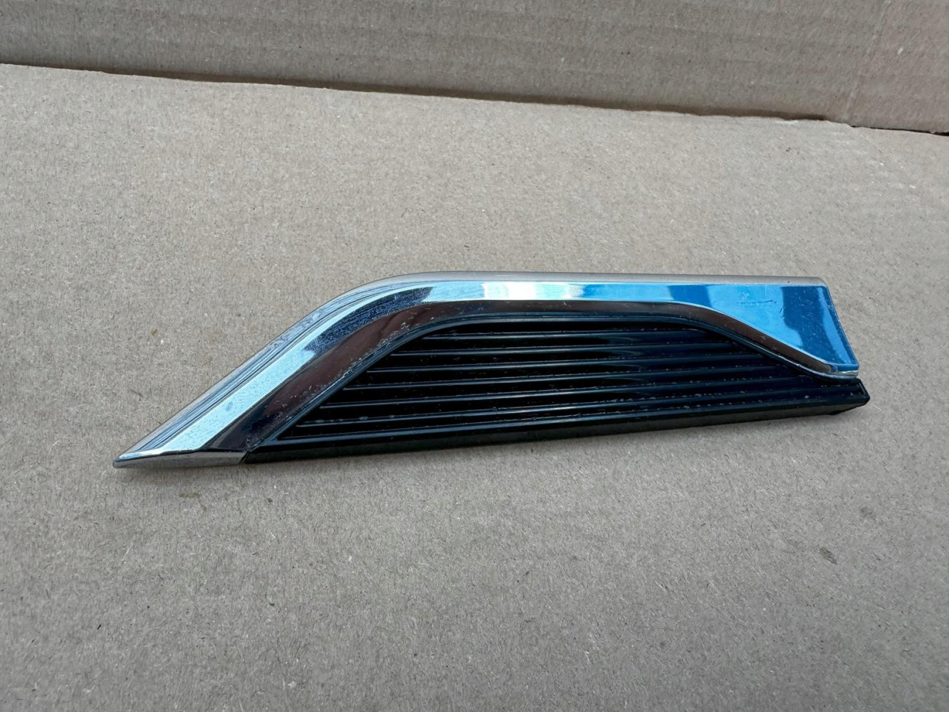 Audi A5 8W6 853 602A EMBLEMAT ZNACZEK ORYGINAŁ - (17319892490)