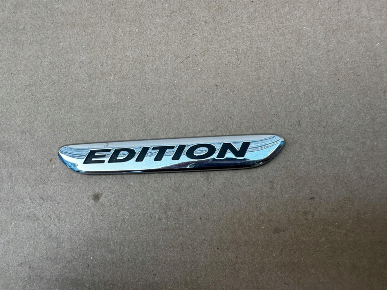 MERCEDES EDYTION EMBLEMAT ZNACZEK ORYGINAŁ - (17319904129)