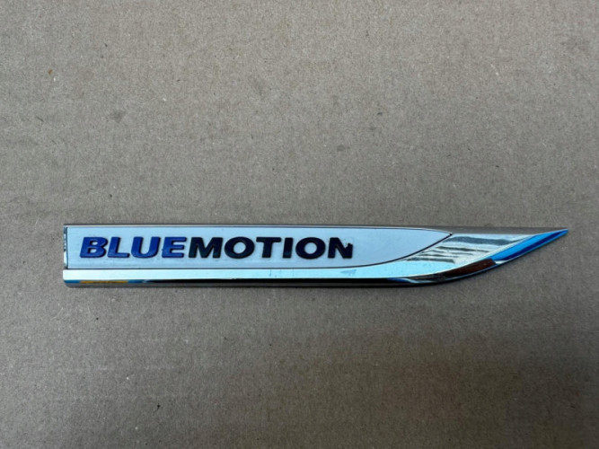 VOLKSWAGEN PASSAT BLUE MOTION VW EMBLEMAT ZNACZEK ORYGINAŁ - (17319936326)