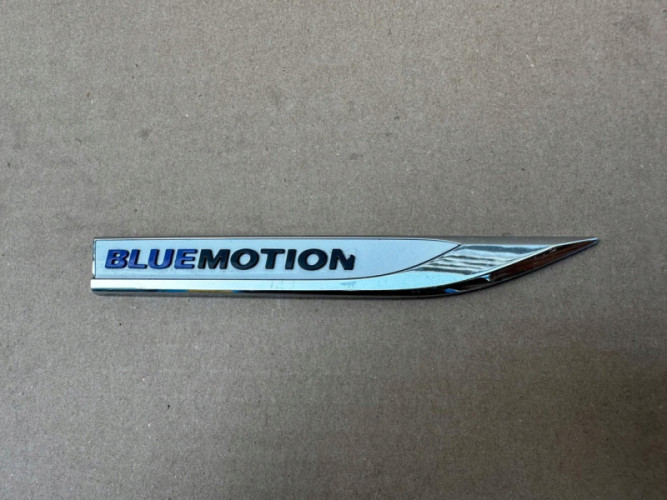 VOLKSWAGEN PASSAT BLUE MOTION VW EMBLEMAT ZNACZEK ORYGINAŁ - (17319936326)