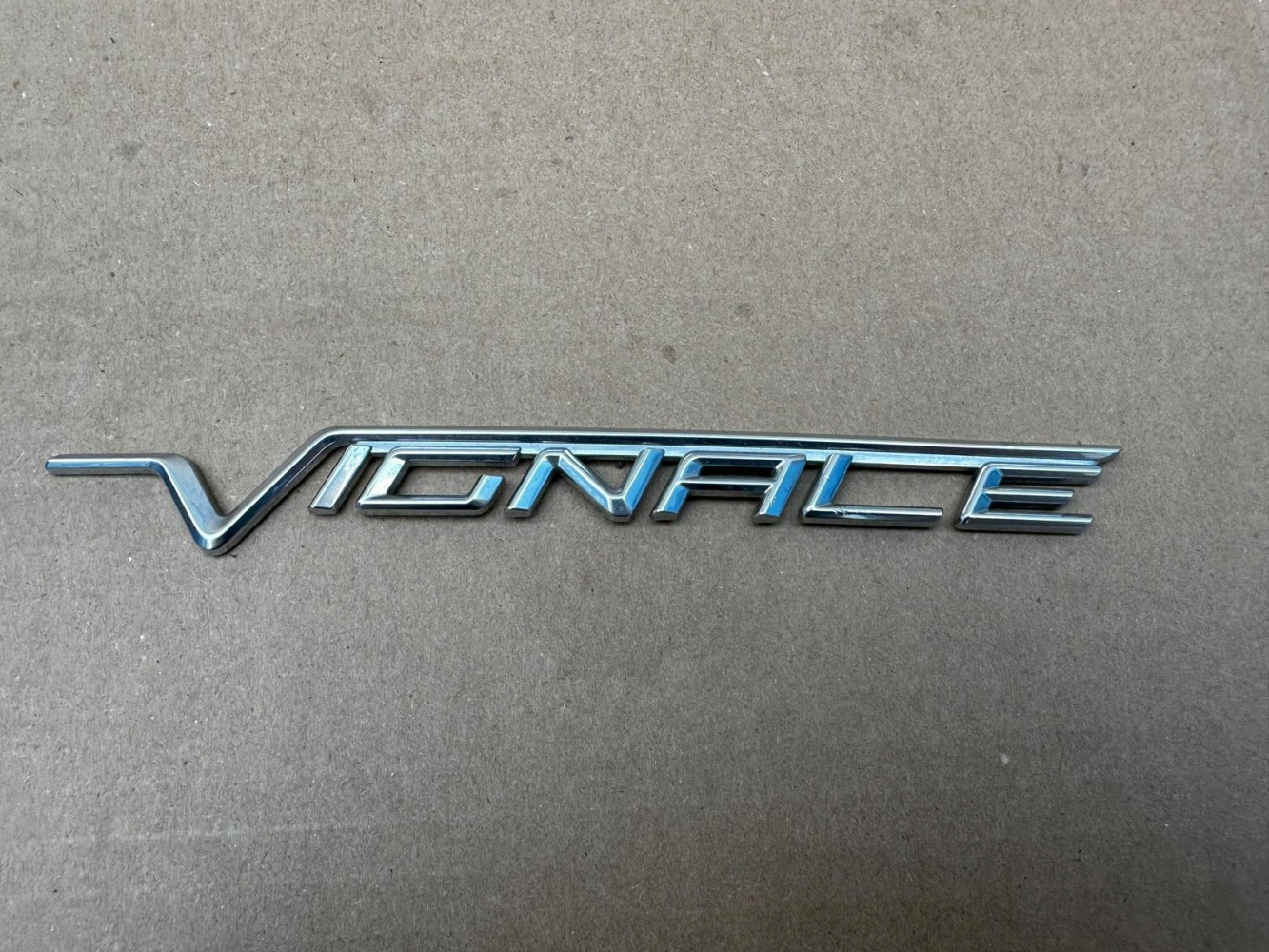 FORD FIESTA MK8 2017-2021 VIGNALE EMBLEMAT ZNACZEK ORYGINAŁ - (17319961294)