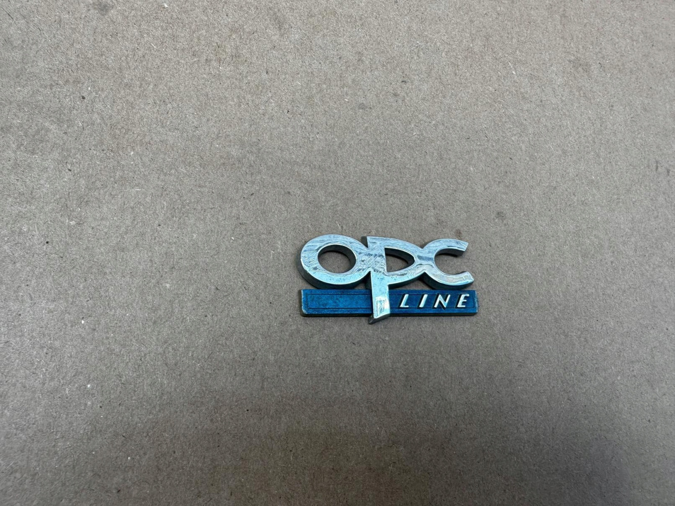 OPC LINE OPEL VECTRA ASTRA CORSA METALOWY EMBLEMAT ZNACZEK ORYGINAŁ - (17319966331)