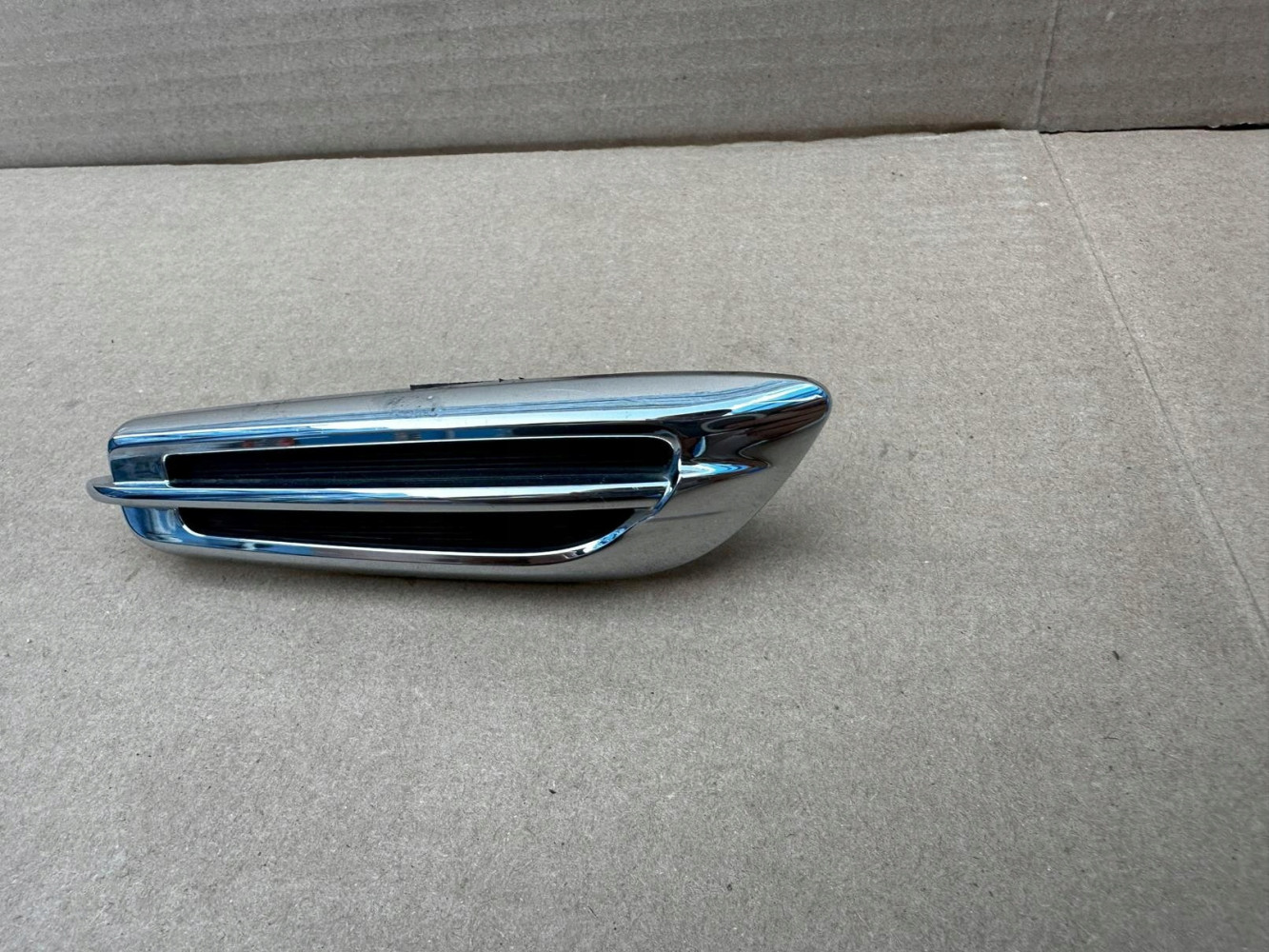 MITSUBISHI ASX CHROM EMBLEMAT ZNACZEK ORYGINAŁ - (17319991612)