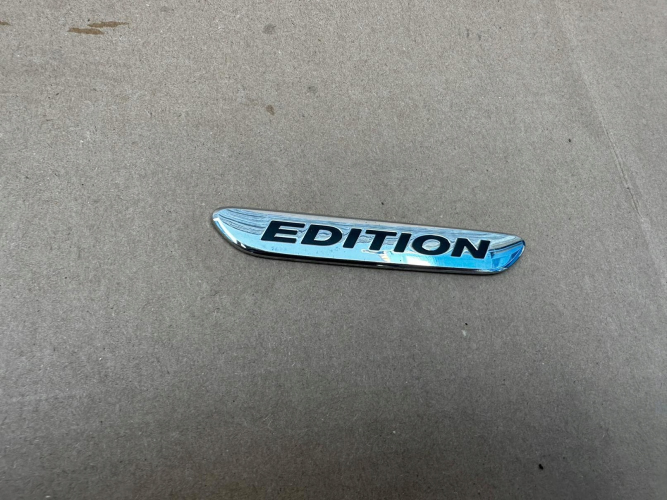 MERCEDES EDITION CHROM EMBLEMAT ZNACZEK ORYGINAŁ - (17320003976)